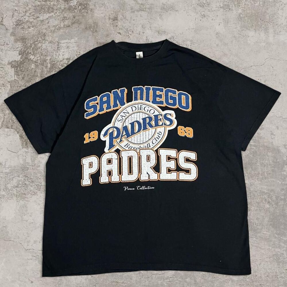 Men's Black San Diego padres t-shirt skater y2k vintage inspired